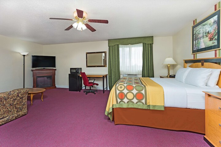 Room 13 of 17
