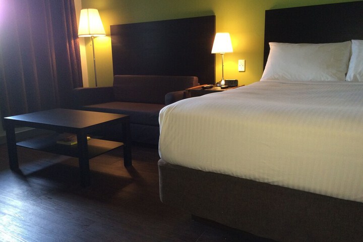 Room 33 of 39