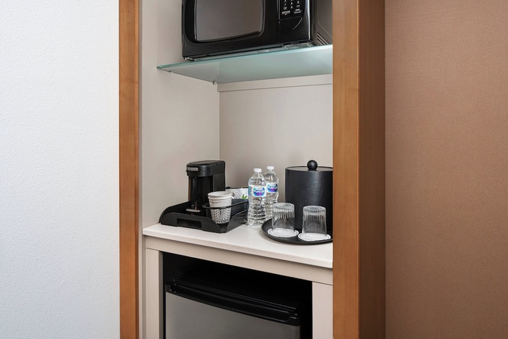 Room 20 of 28