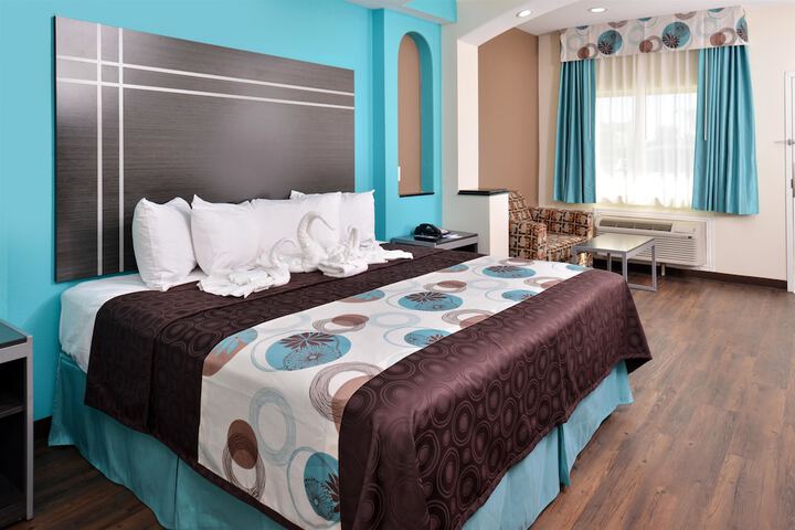 Room 15 of 21
