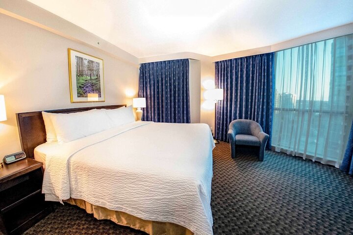 Room 32 of 54