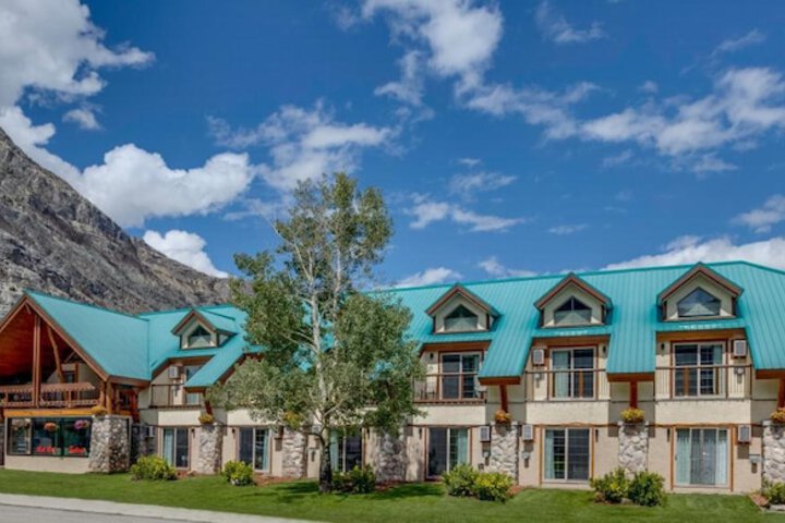 Waterton Glacier Suites
