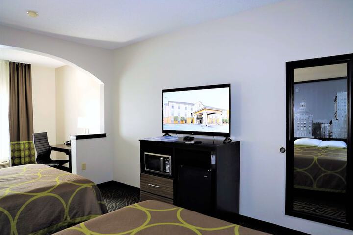 Room 26 of 43