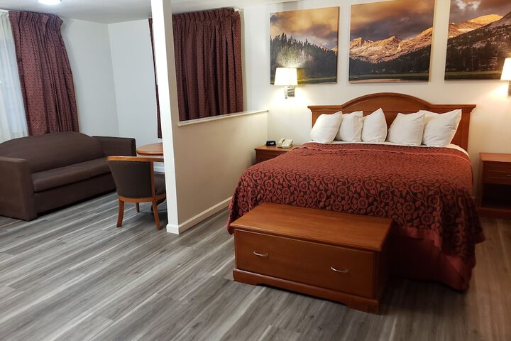 Room 13 of 27