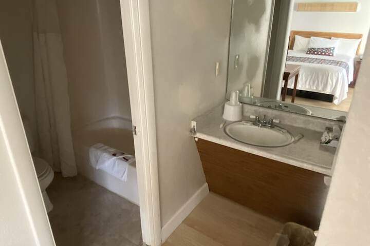 Room 7 of 7