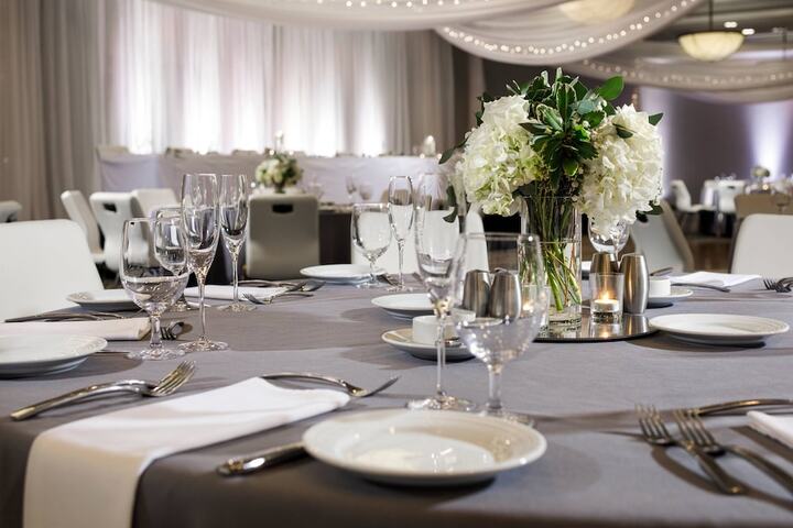 Ballroom/Hall 74 of 79