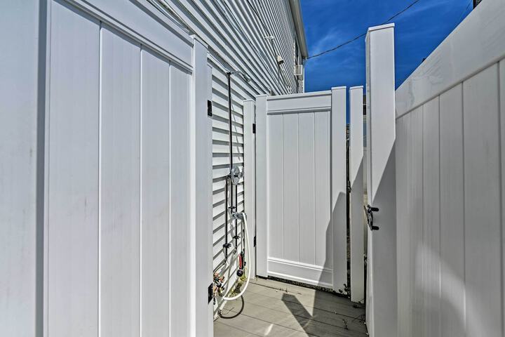 Walk to Beach: Coastal Brigantine Condo w / Patio!