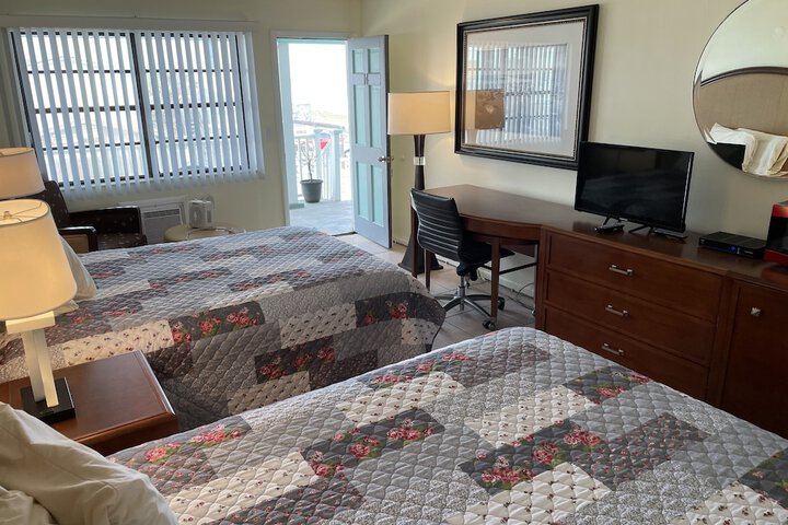 Room 9 of 19
