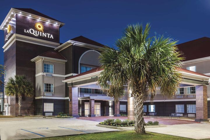 Hotel 2 of 34