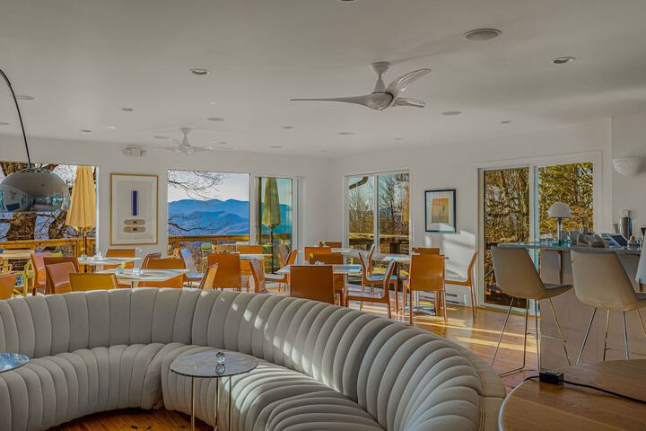Hotel Interior 54 of 219