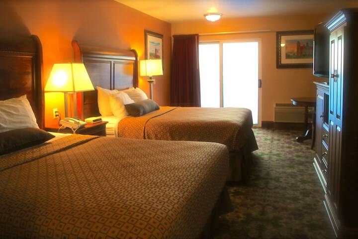 Ramada by Wyndham Mackinaw City Waterfront