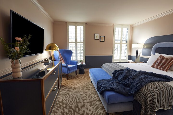 Room 17 of 40
