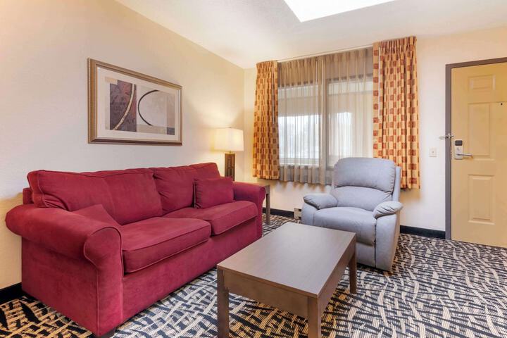 Quality Inn & Suites Mayo Clinic Area