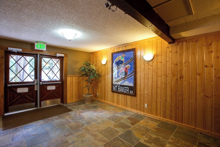 Hotel 4 of 58