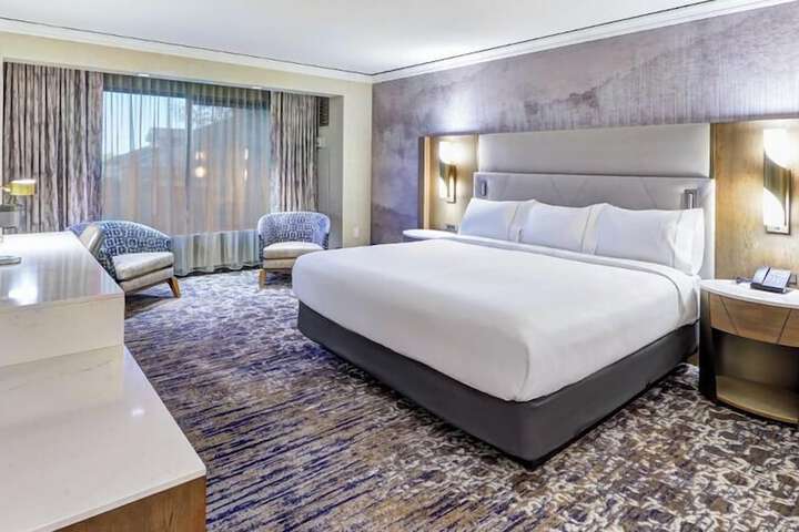 Mystic Lake Casino Hotel