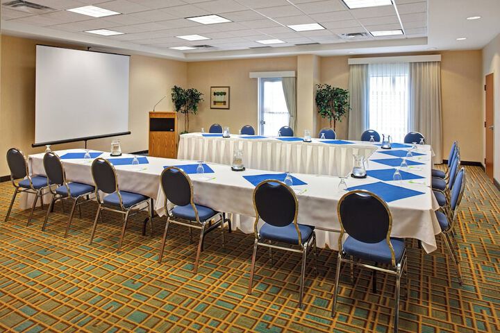 Fairfield Inn and Suites by Marriott Toronto Brampton
