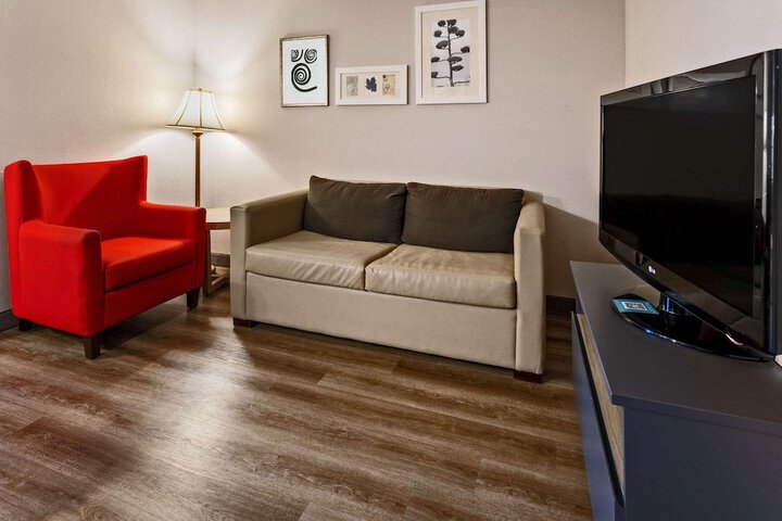 Room 30 of 54