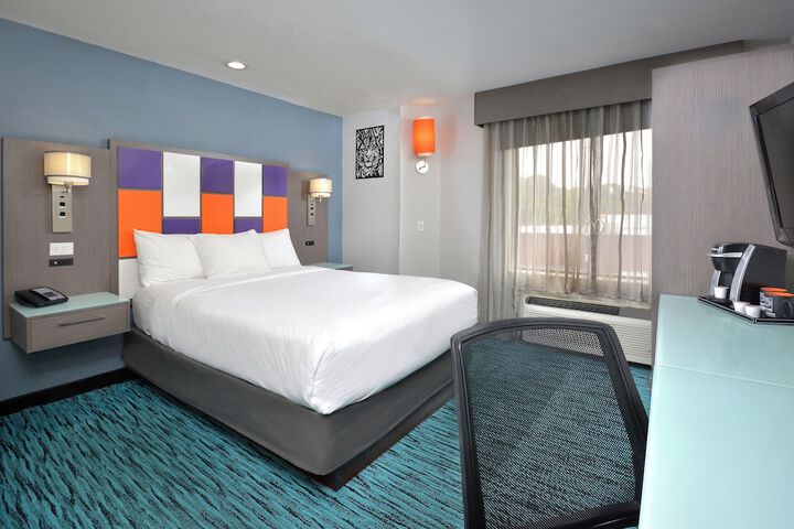 Room 21 of 40