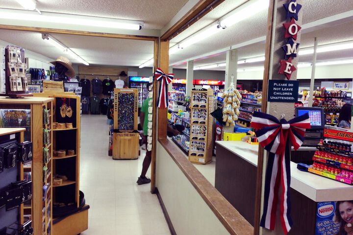 Gift Shop 15 of 21