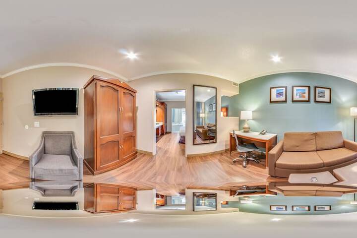 Room 33 of 96