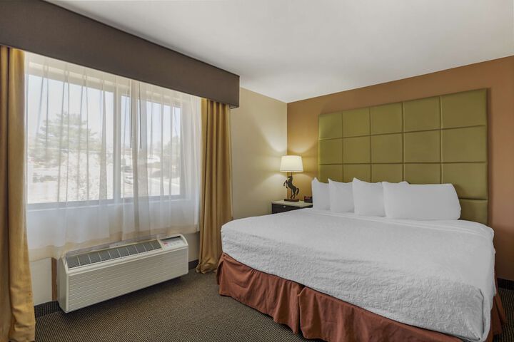 Room 33 of 41