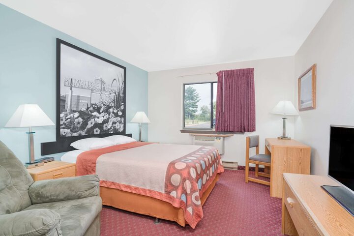 Super 8 by Wyndham Tomah Wisconsin