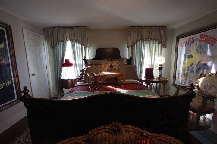 Room 34 of 43