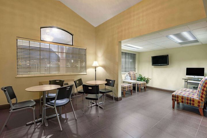 Hotel Interior 4 of 22