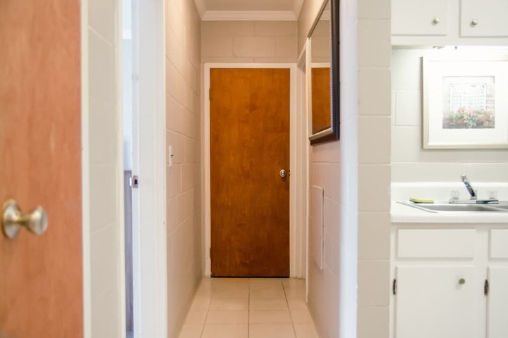 Room 32 of 41
