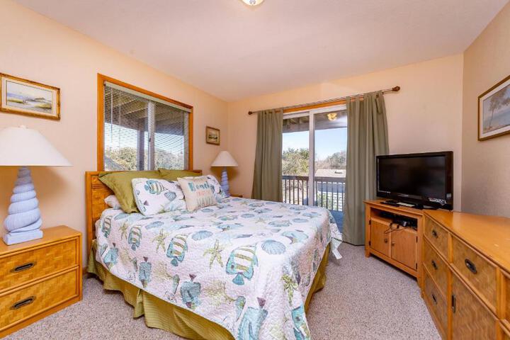 Duck R Way - Poteskeet Ocean View, 260 Yds to Beach, Pool, Hot Tub, Walk to Downtown Duck