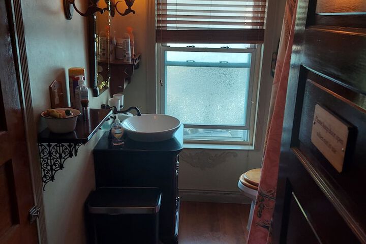 Room 30 of 50