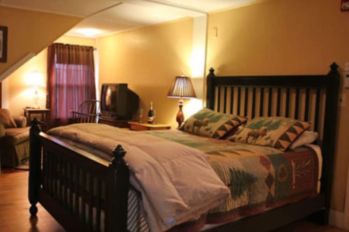 Room 9 of 17