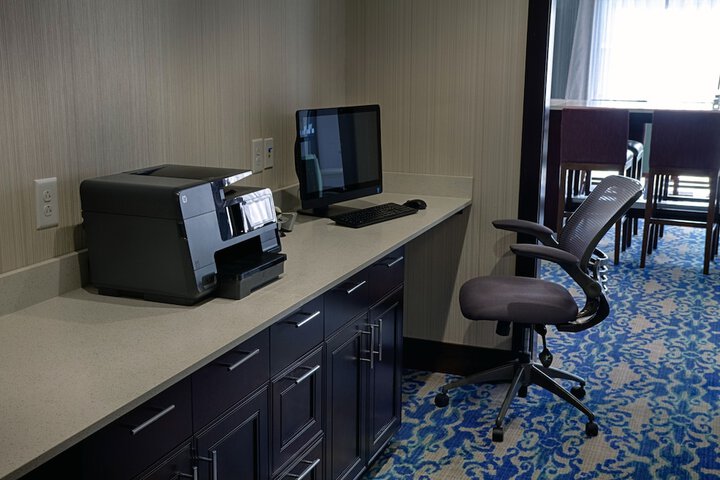 Holiday Inn Express & Suites Sidney by IHG