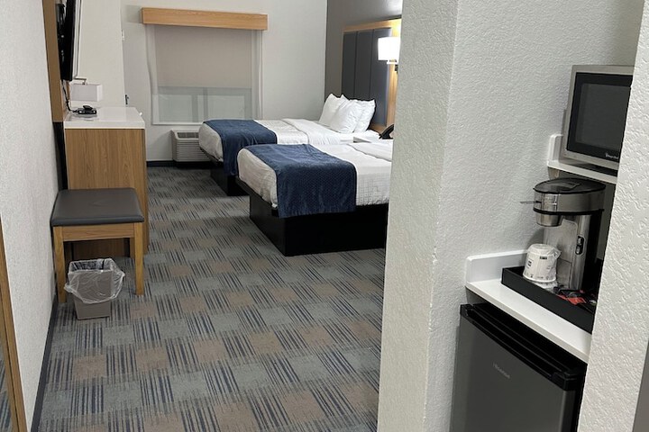 La Quinta Inn & Suites by Wyndham Coralville Iowa City