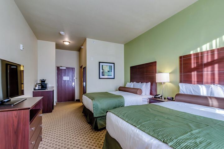 Cobblestone Inn & Suites - Waverly