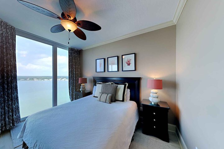 Room 12 of 26