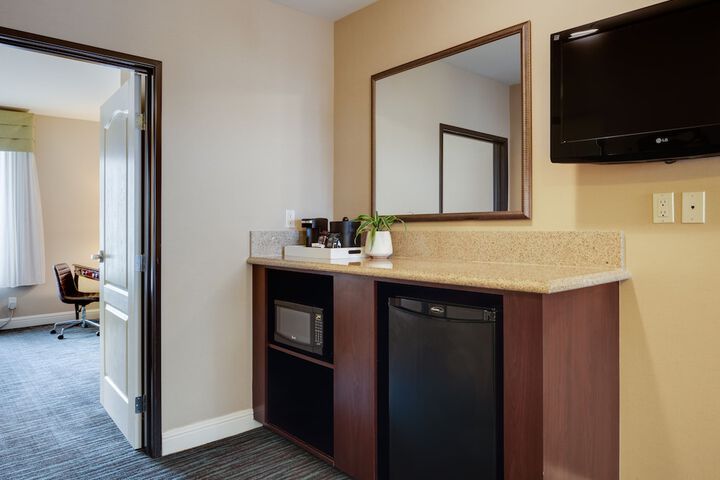 Ayres Hotel & Spa Mission Viejo – Lake Forest