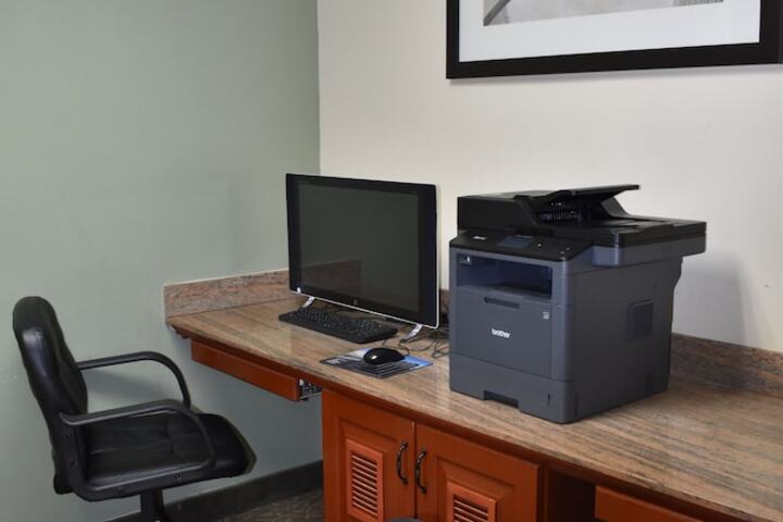 Business Center 104 of 105