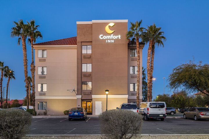 Hotel 6 of 53