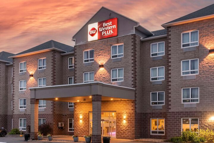 Hotel 2 of 72