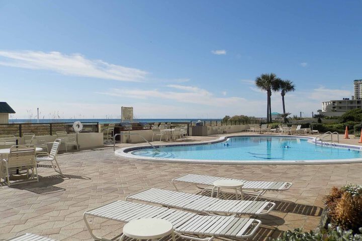 Pool 4 of 37