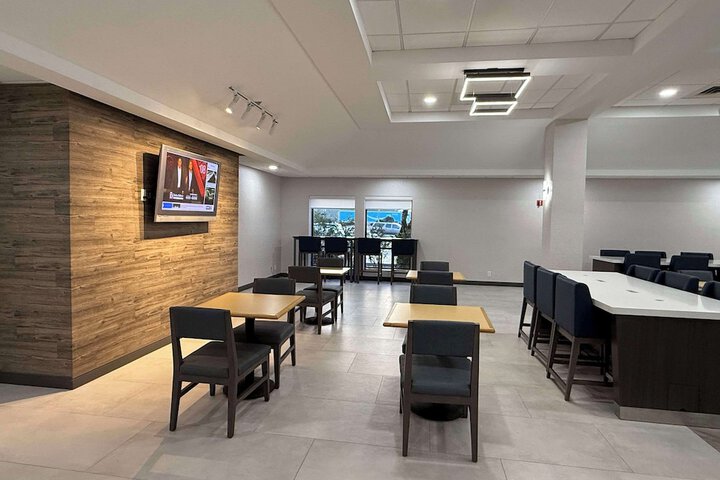 Quality Inn & Suites Baton Rouge West – Port Allen