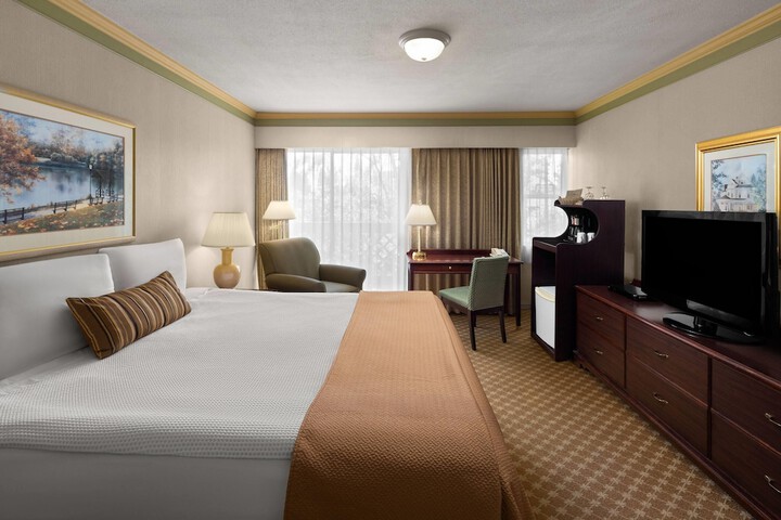 Royal Scot Hotel & Suites Trademark Collection by Wyndham
