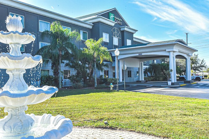 Hotel 2 of 113