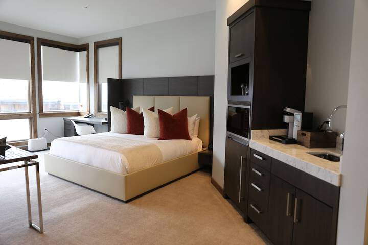 Room 146 of 306