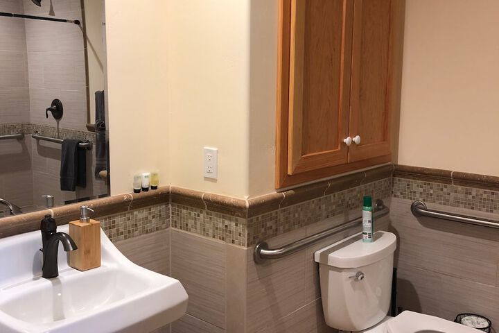 Room 17 of 40