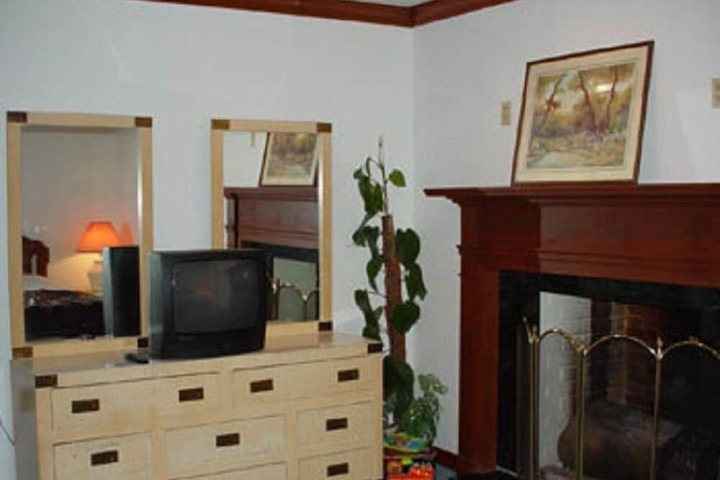 Room 12 of 20