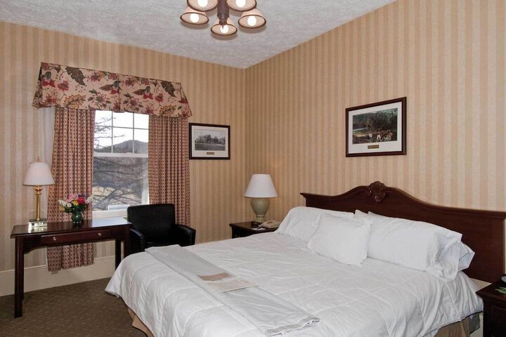 Room 37 of 114