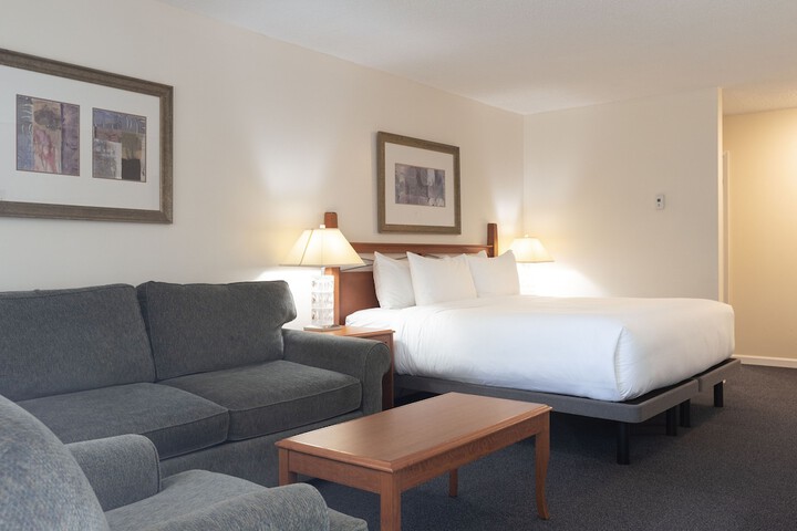 Room 34 of 82