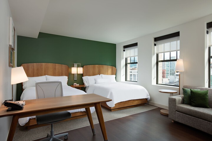 Room 28 of 92